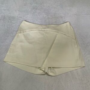 Bcbg max azria cream skort